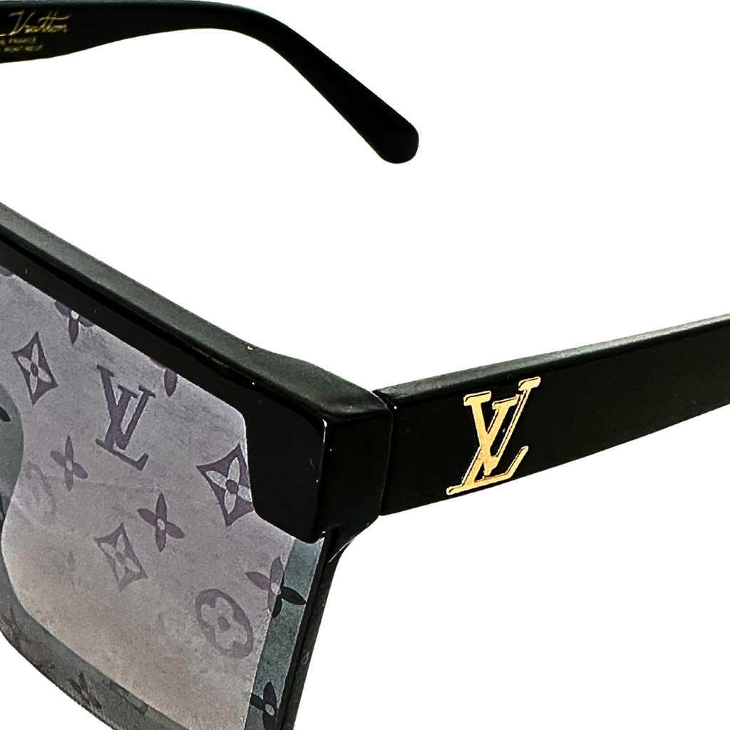 Louis Vuitton Shield - Monogram Black