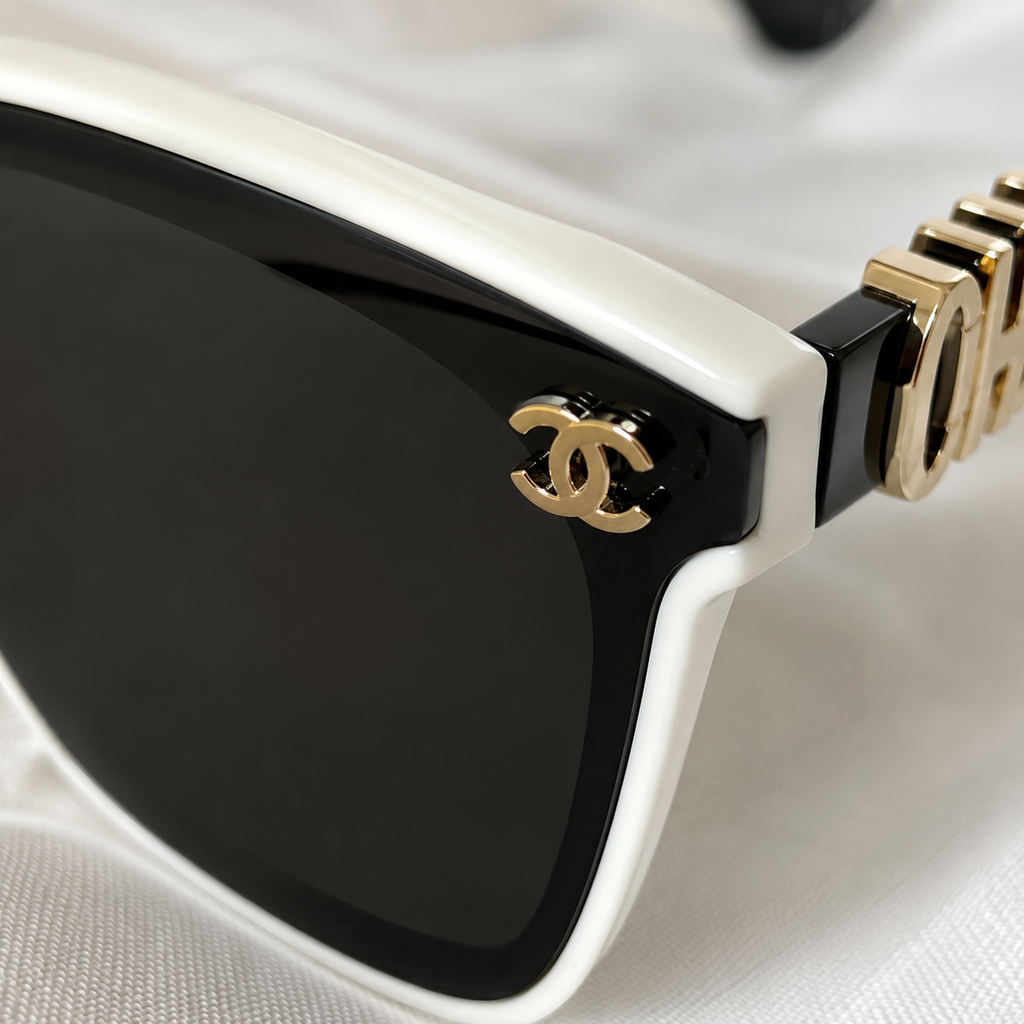 Chanel Square - White & Black